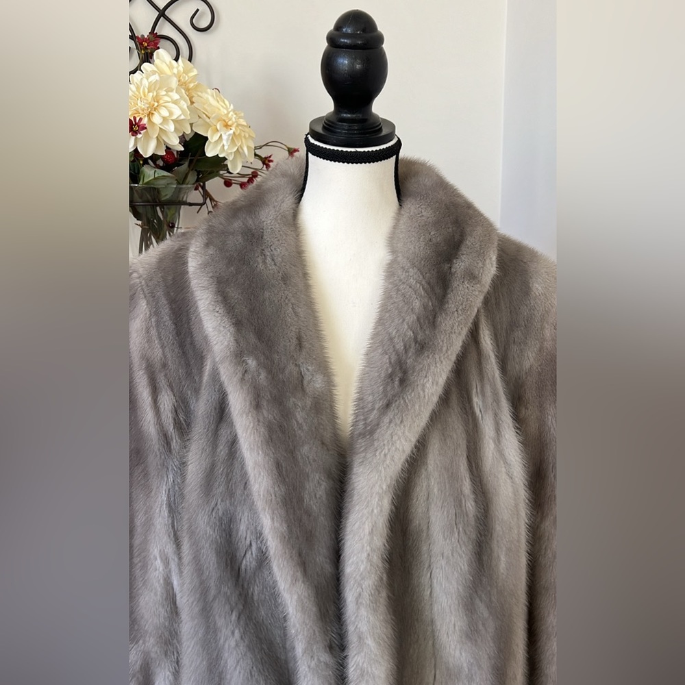 Vintage Blue Iris Mink Coat (inherited), size Med.  Perfect Condition!